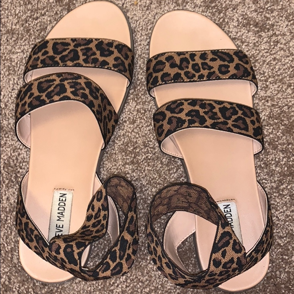 Leopard print Steve Madden sandals